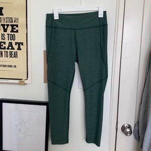 Outdoor Voices 3/4 Warm Up Leggings in Hunter (Green) size L
